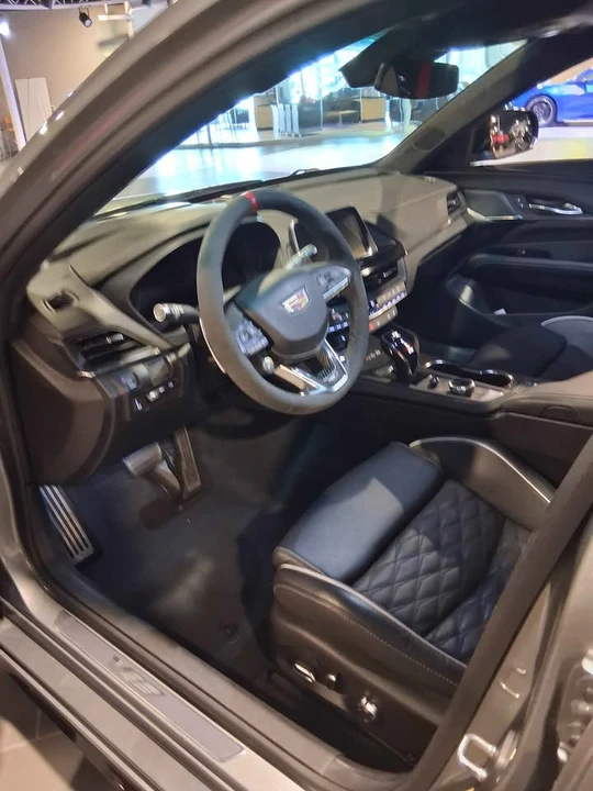 2023 Cadillac CT4 - Image 9 of 11