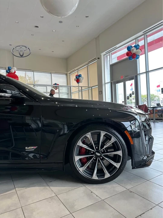 2023 Cadillac CT4-V Blackwing - Image 4 of 10