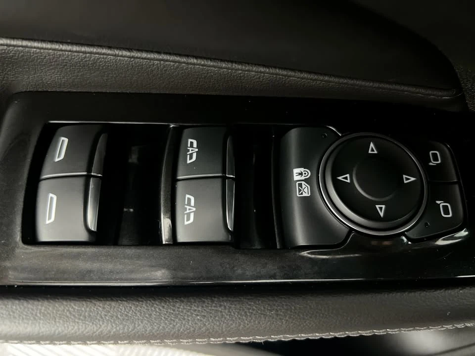 2023 Cadillac CT4 - Image 7 of 16