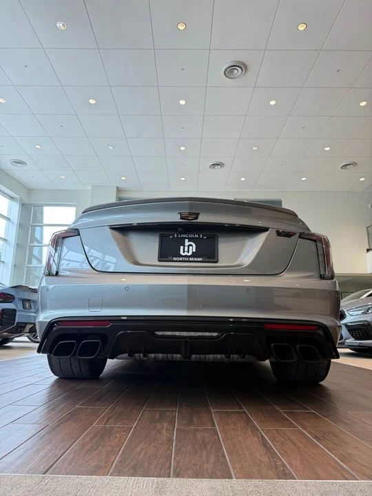 2023 Cadillac - Image 6 of 13