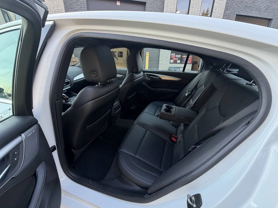 2023 Cadillac CT5 - Image 12 of 21