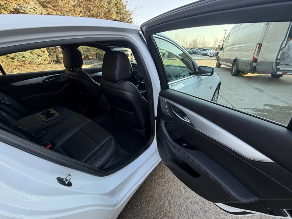 2023 Cadillac CT5 - Image 18 of 21