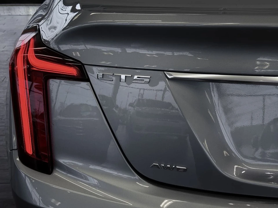 2023 Cadillac CT5 - Image 13 of 21