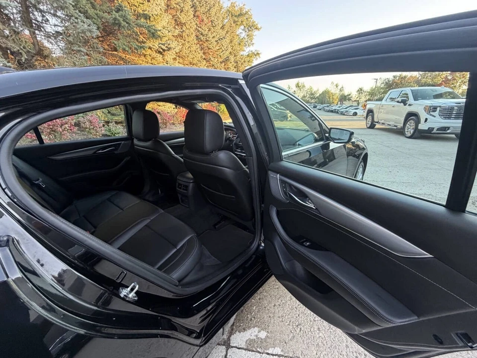 2023 Cadillac CT5 - Image 19 of 21