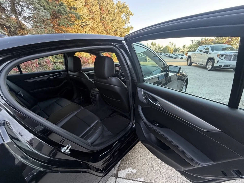 2023 Cadillac CT5 - Image 19 of 21