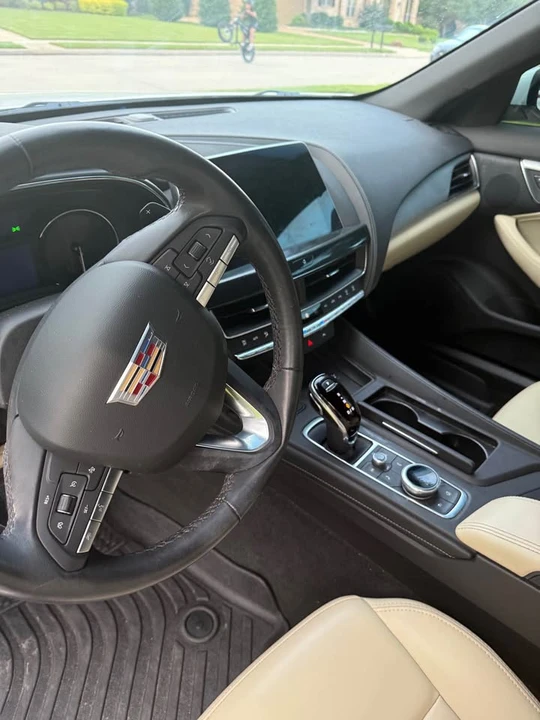 2023 Cadillac CT5 - Image 7 of 10