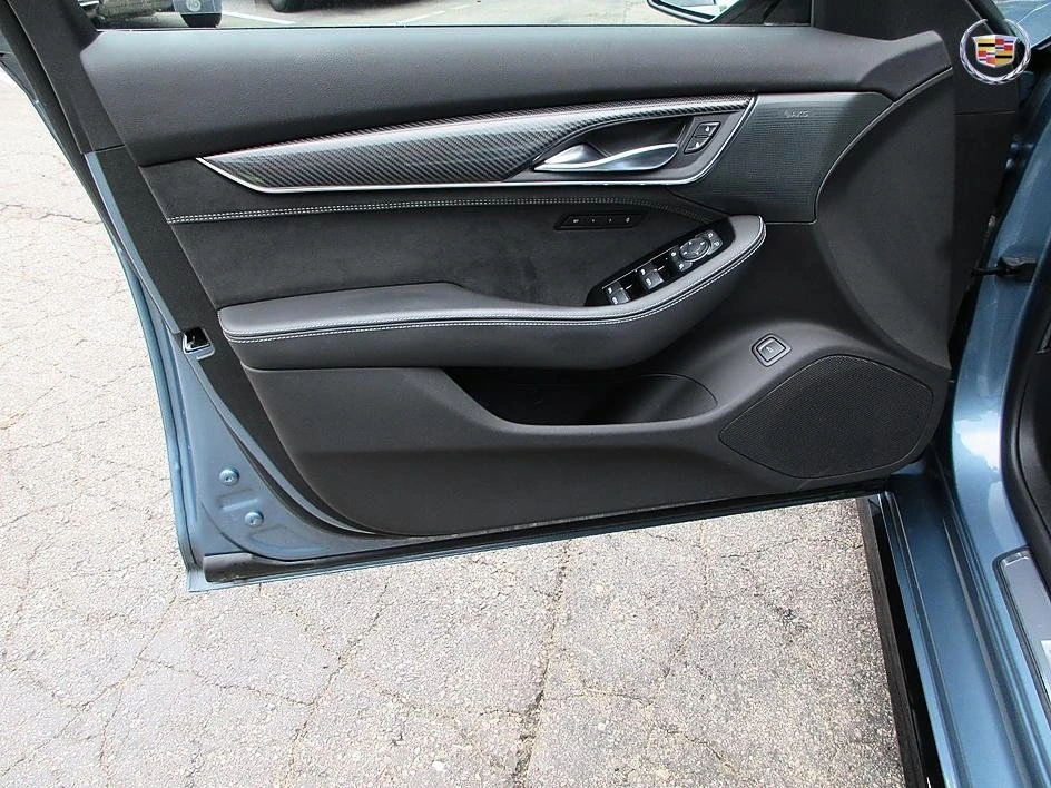2023 Cadillac CT5-V - Image 13 of 20