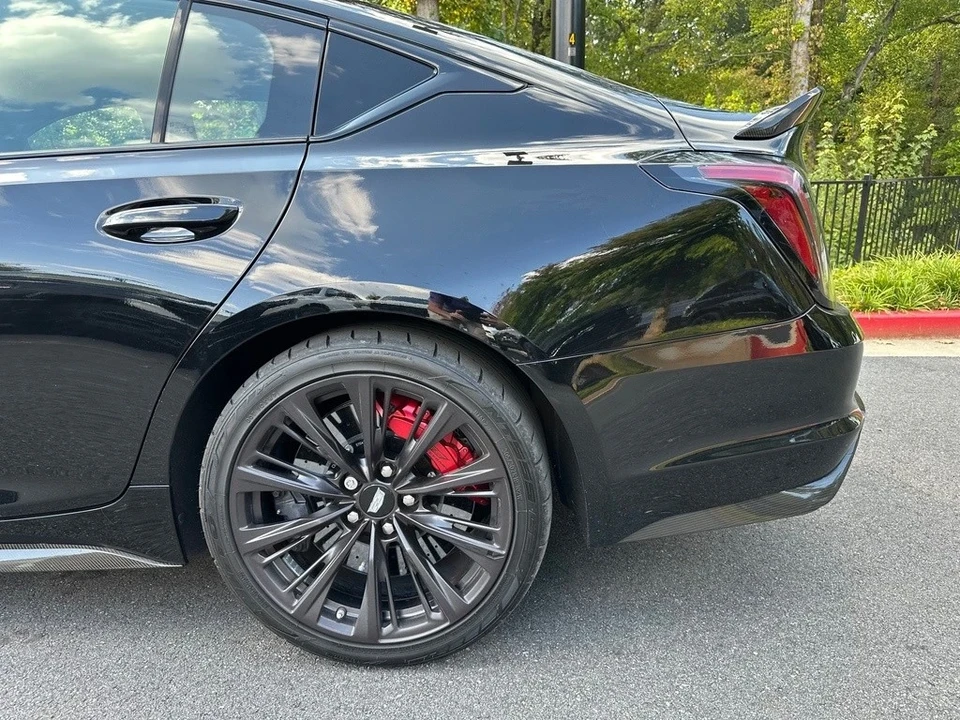 2023 Cadillac CT5-V - Image 10 of 12