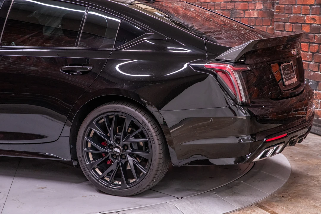 2023 Cadillac CT5-V - Image 25 of 31