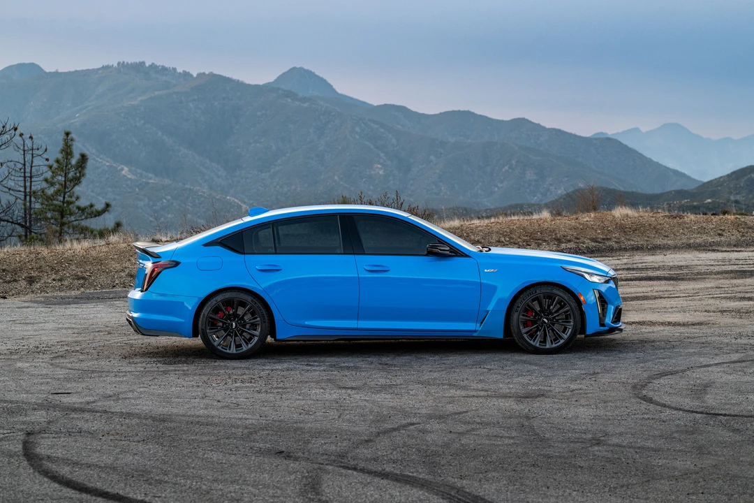 2023 Cadillac CT5-V Blackwing - Image 8 of 31