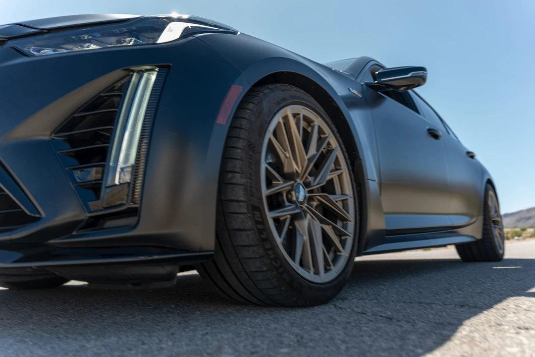 2023 Cadillac CT5-V Blackwing - Image 17 of 31