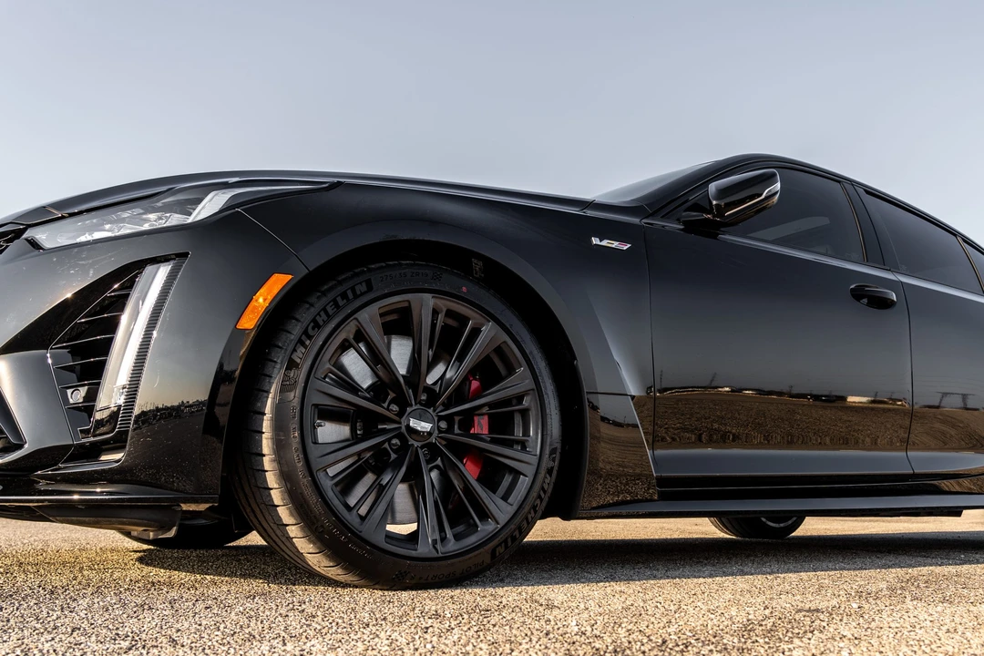 2023 Cadillac CT5-V Blackwing - Image 11 of 31