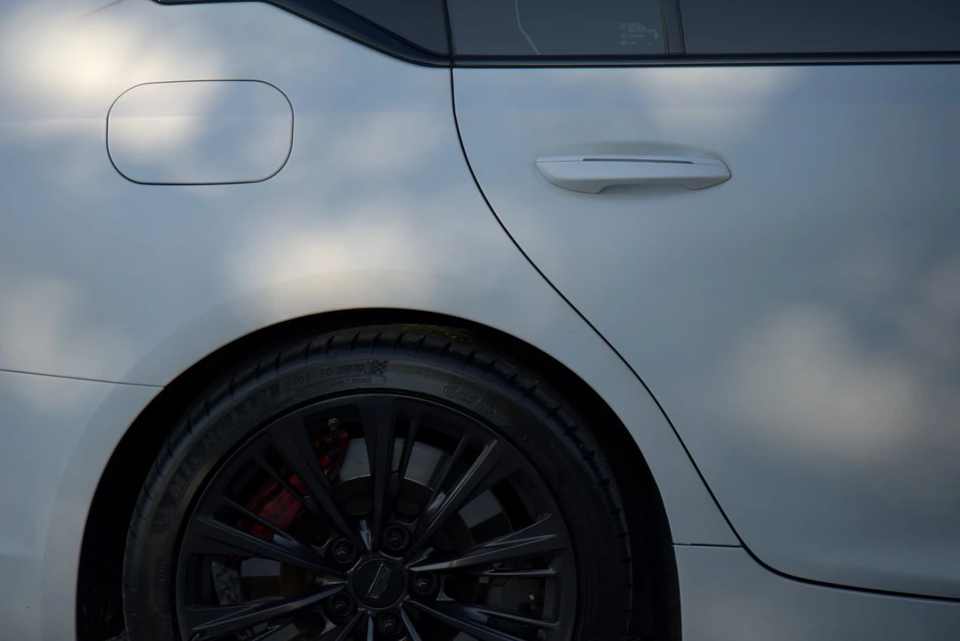 2023 Cadillac CT5-V Blackwing - Image 28 of 31