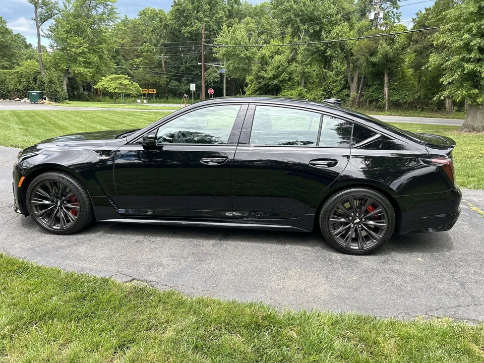 2023 Cadillac CT5-V Blackwing - Image 10 of 31