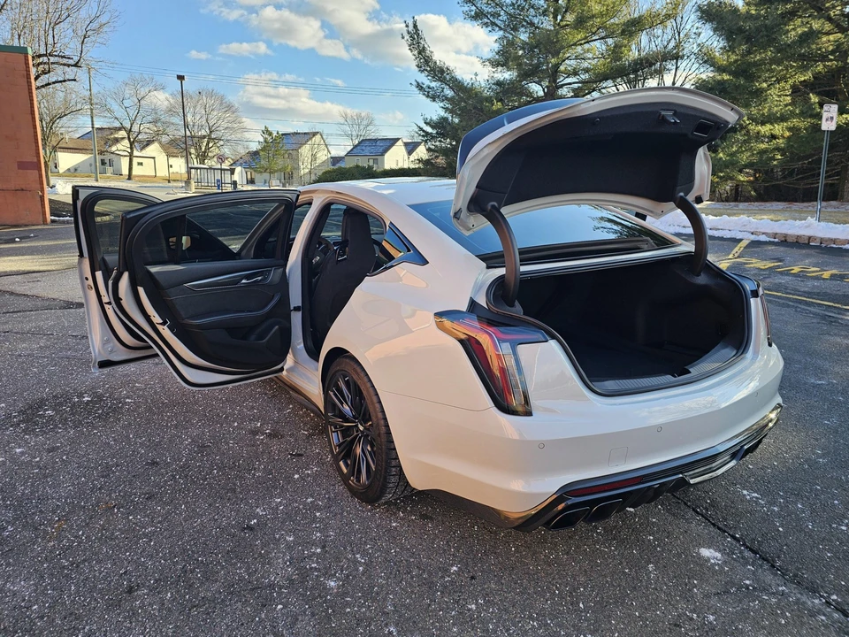2023 Cadillac CT5-V Blackwing - Image 25 of 31