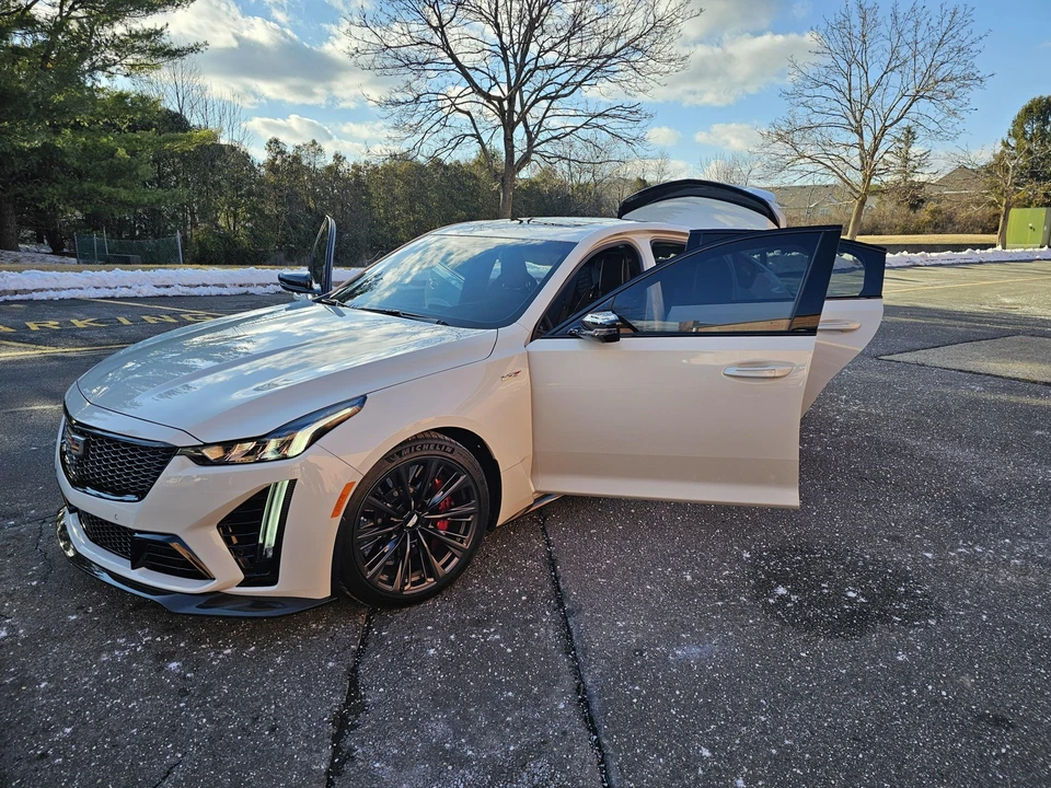2023 Cadillac CT5-V Blackwing - Image 15 of 31