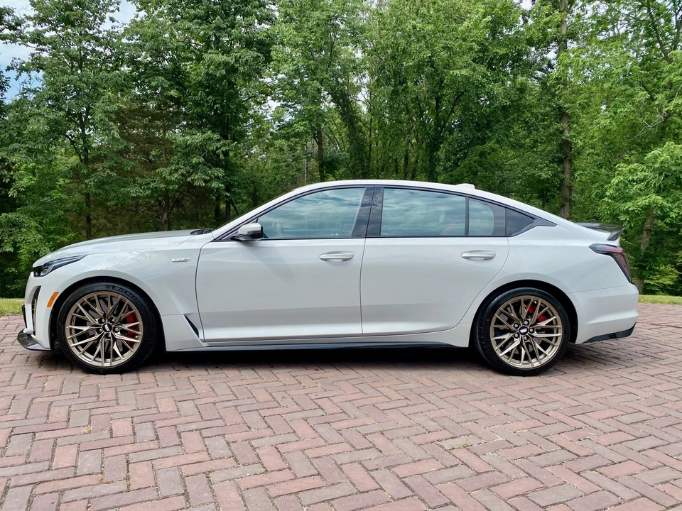 2023 Cadillac CT5-V Blackwing - Image 8 of 31