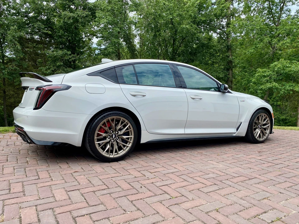 2023 Cadillac CT5-V Blackwing - Image 18 of 31