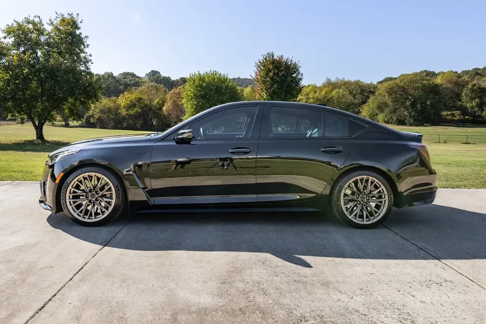 2023 Cadillac CT5-V Blackwing - Image 4 of 5