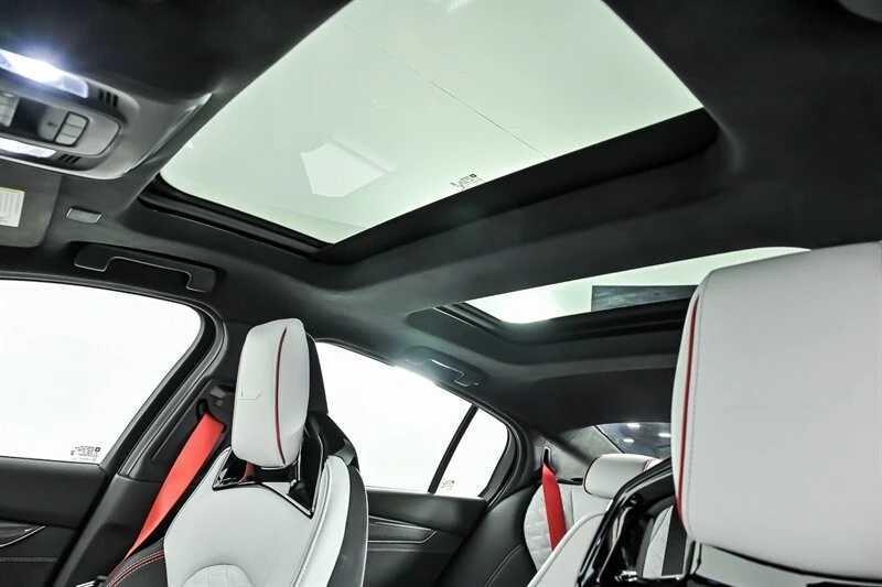 2023 Cadillac CT5-V Blackwing - Image 19 of 31