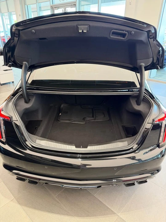 2023 Cadillac CT5-V Blackwing - Image 8 of 10