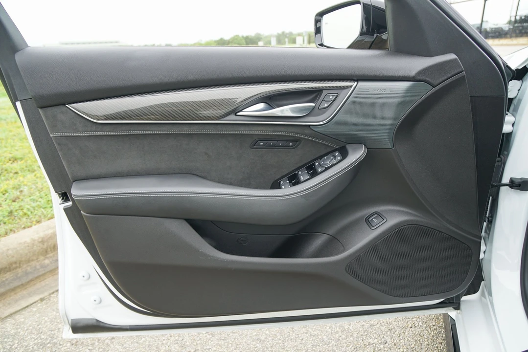 2023 Cadillac CTS-V 3rd Gen - Image 17 of 31