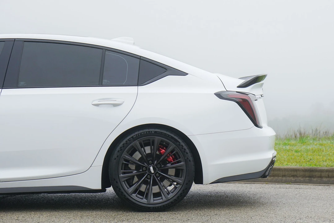 2023 Cadillac CTS-V 3rd Gen - Image 15 of 31