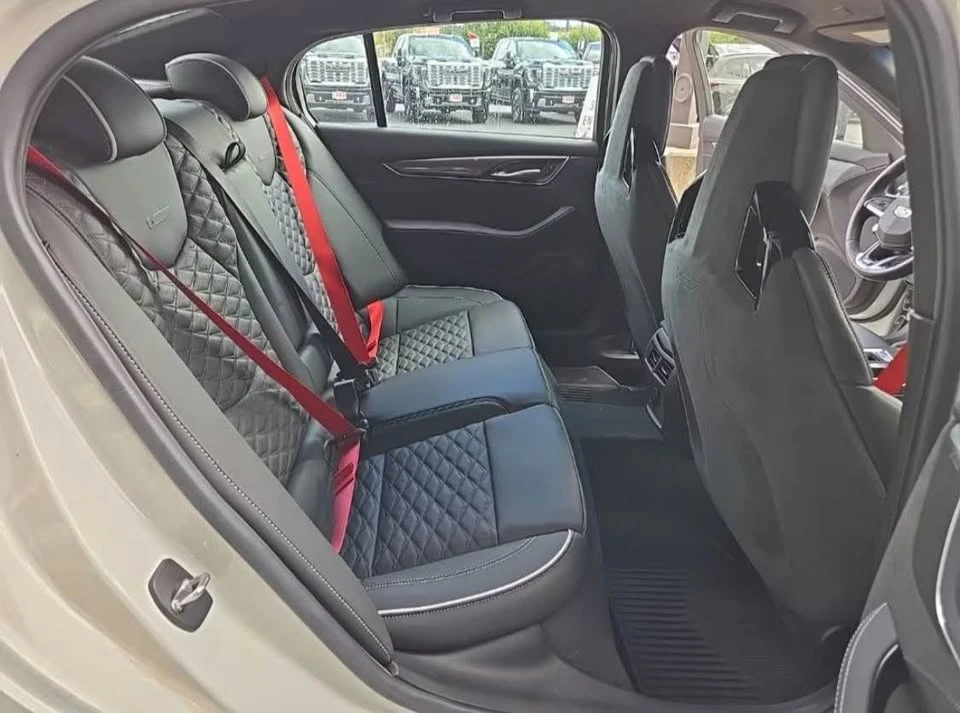 2023 Cadillac CTS - Image 12 of 13
