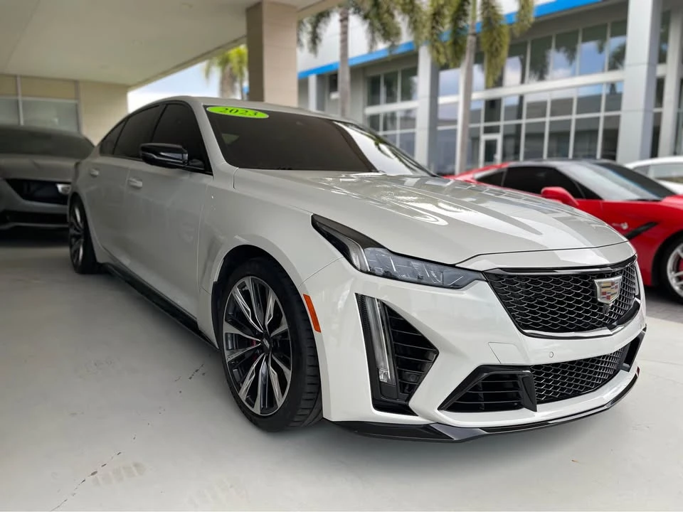 2023 Cadillac CTS - Image 2 of 7