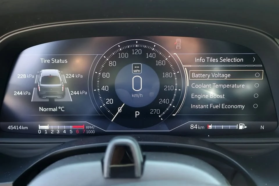 2023 Cadillac CT4-V - Image 15 of 20