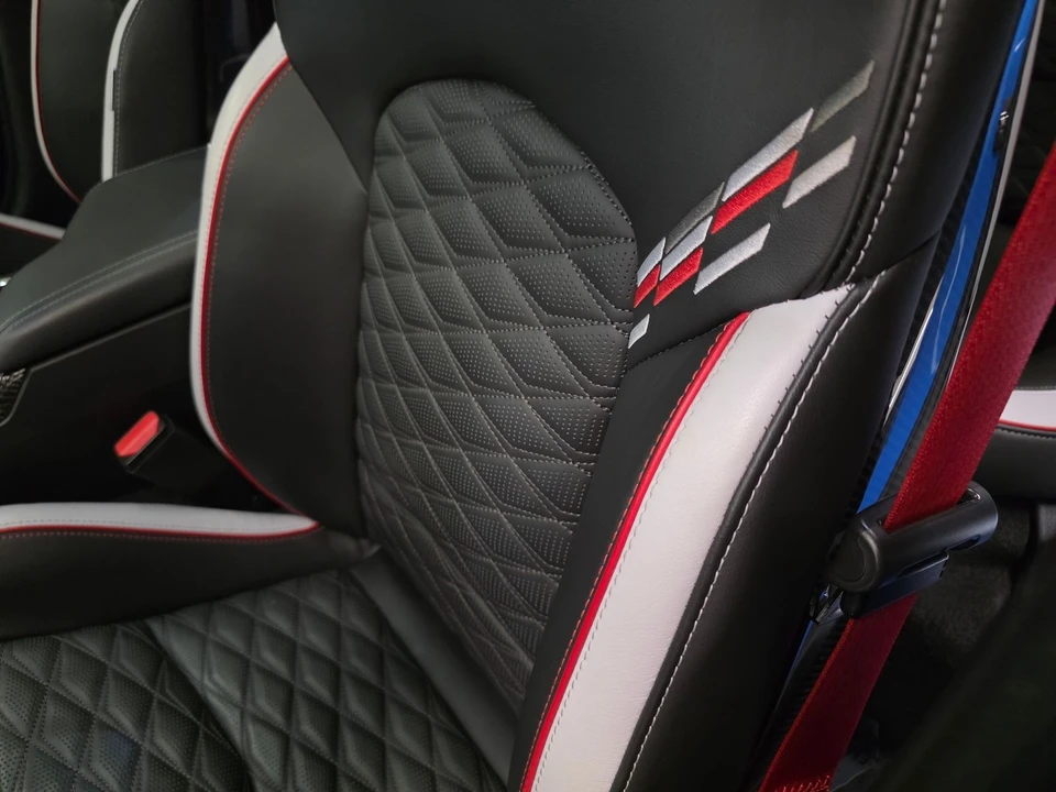2023 Cadillac CT4-V - Image 24 of 31