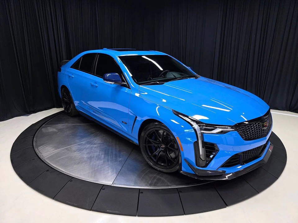 2023 Cadillac CT4-V - Image 18 of 31