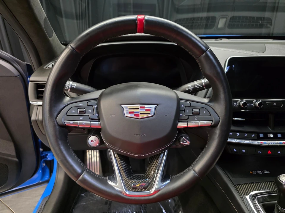2023 Cadillac CT4-V - Image 28 of 31