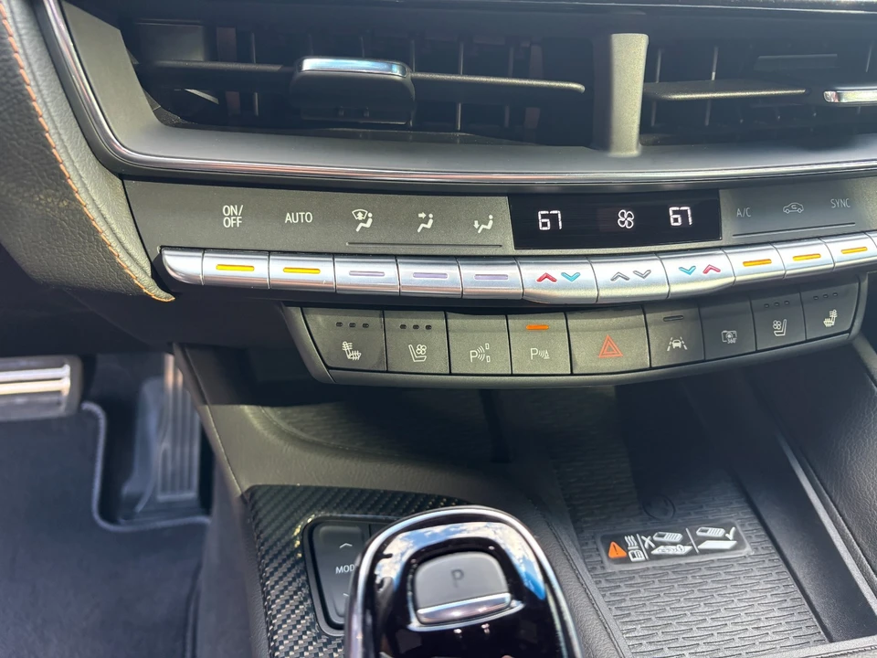 2023 Cadillac CT5-V - Image 27 of 31