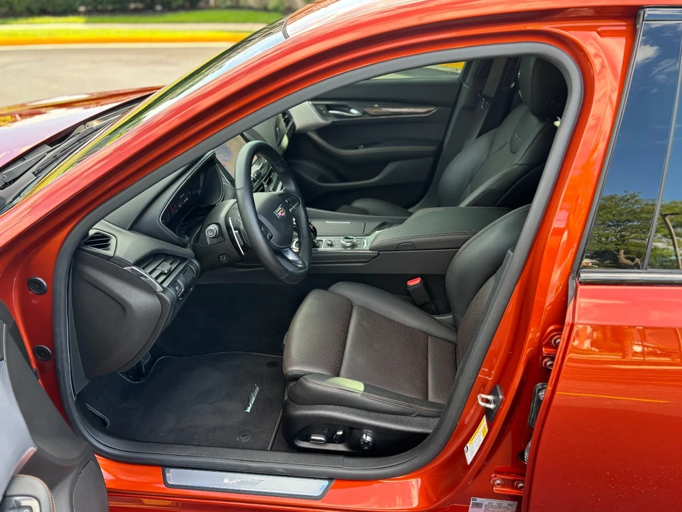 2023 Cadillac CT5-V - Image 29 of 31
