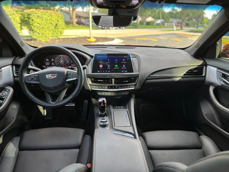 2023 Cadillac CT5-V - Image 28 of 31