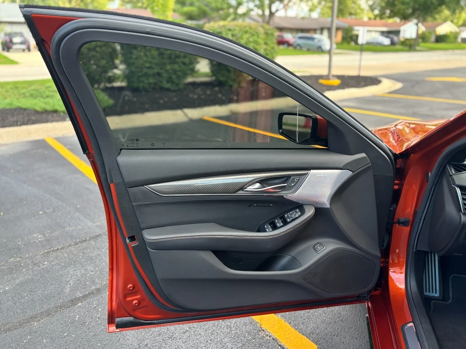 2023 Cadillac CT5-V - Image 26 of 31