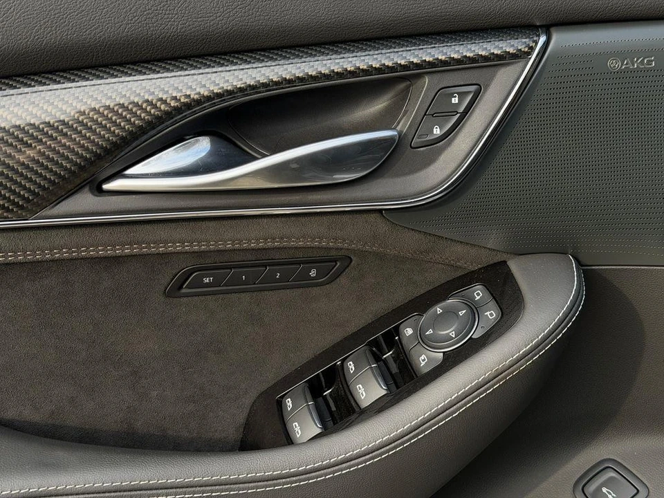 2023 Cadillac CT5-V - Image 16 of 31