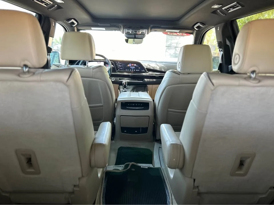 2023 Cadillac Escalade 5th Gen - Image 5 of 8