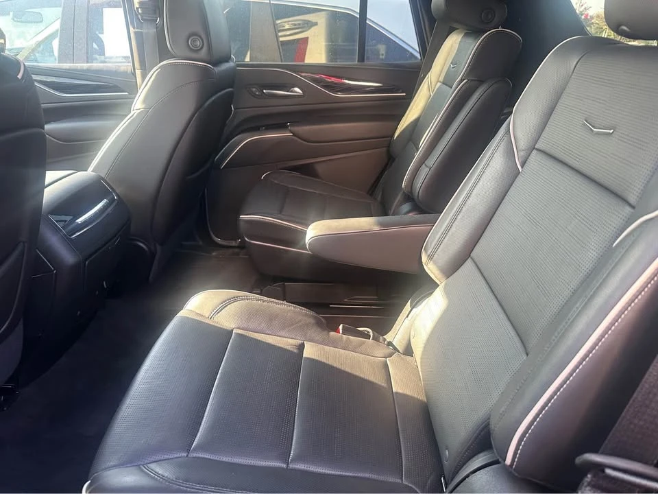 2023 Cadillac Escalade 5th Gen - Image 4 of 5