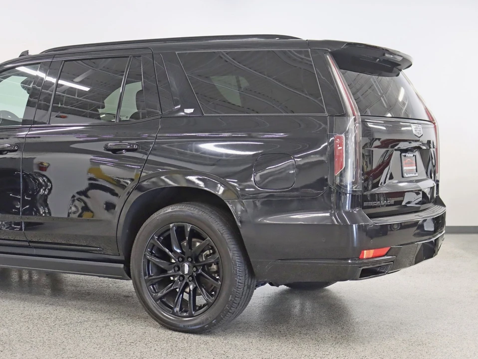 2023 Cadillac Escalade 5th Gen - Image 10 of 21