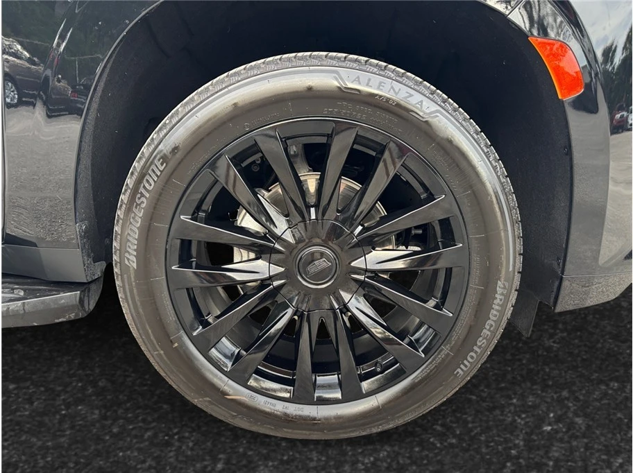 2023 Cadillac Escalade 5th Gen - Image 13 of 21