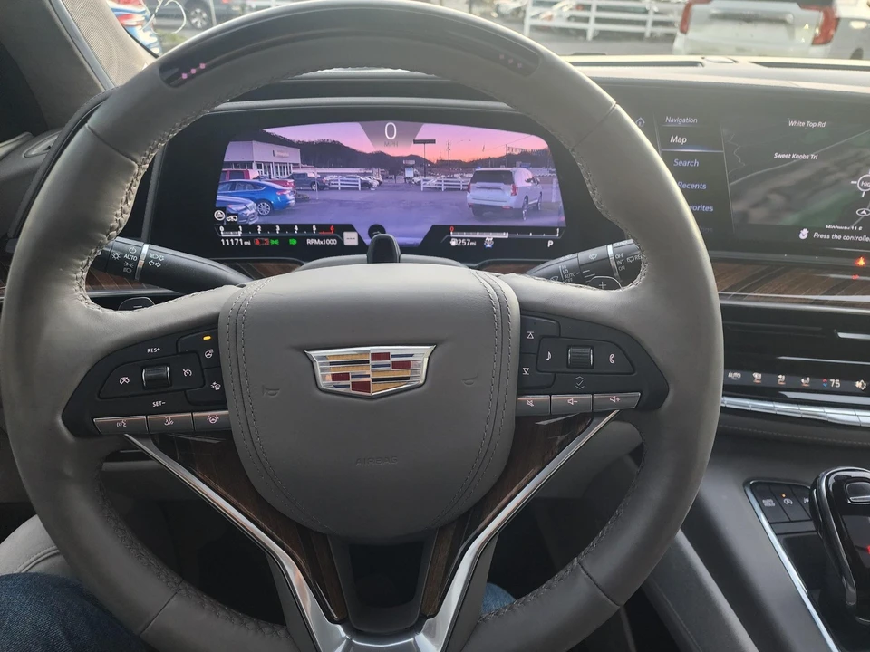 2023 Cadillac Escalade 5th Gen - Image 2 of 21