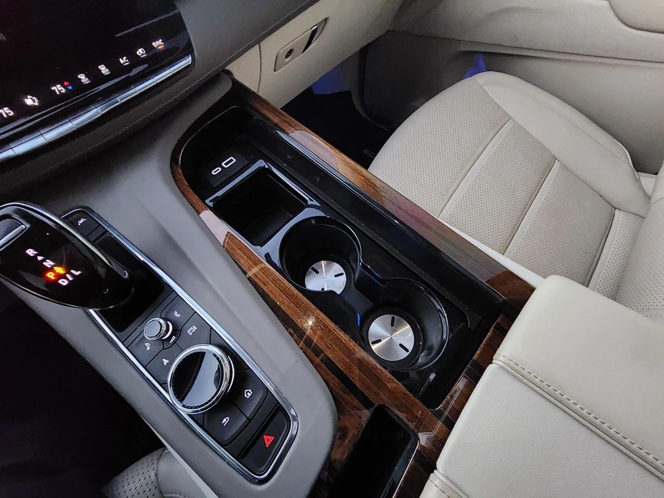 2023 Cadillac Escalade 5th Gen - Image 10 of 21