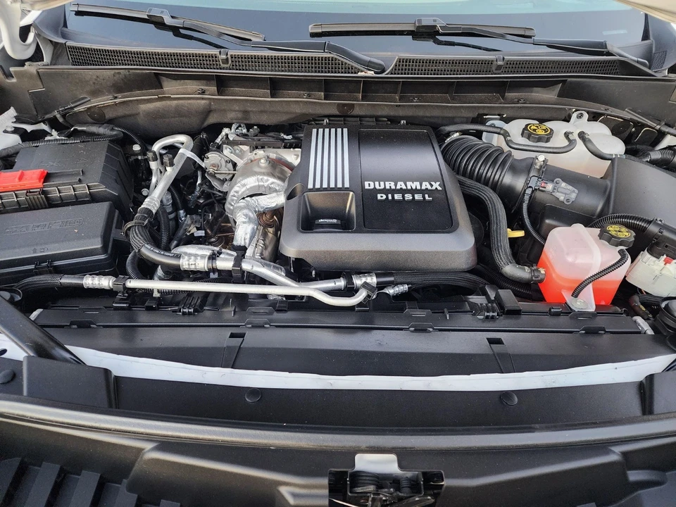 2023 Cadillac Escalade 5th Gen - Image 8 of 21