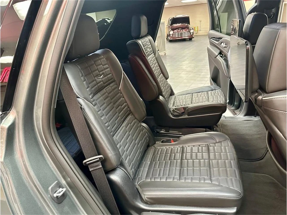 2023 Cadillac Escalade 5th Gen - Image 30 of 31