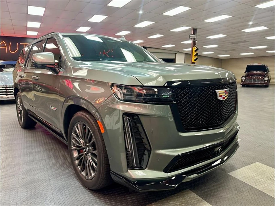 2023 Cadillac Escalade 5th Gen - Image 16 of 31
