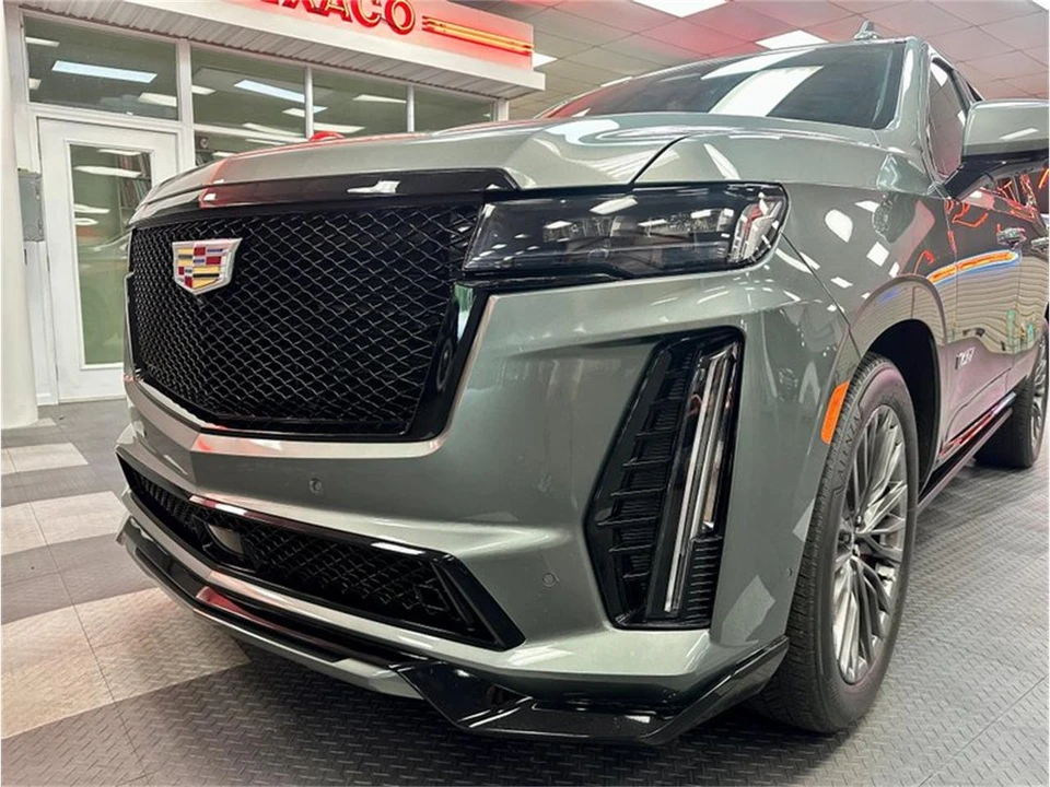 2023 Cadillac Escalade 5th Gen - Image 12 of 31