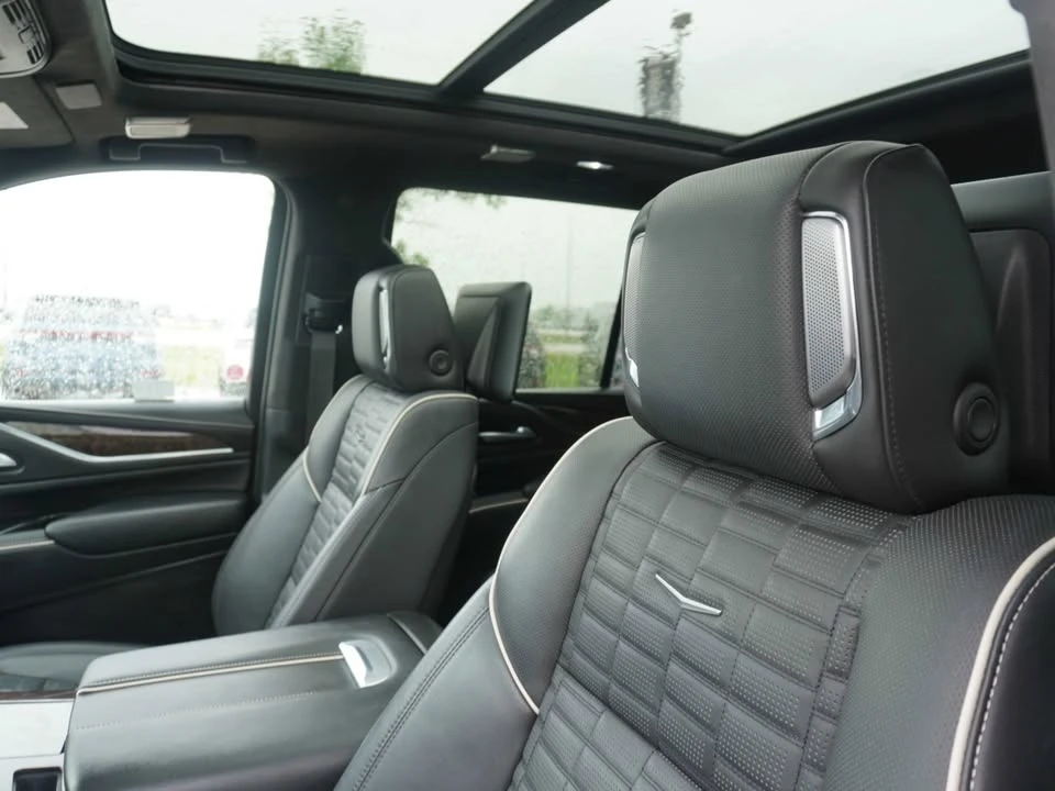 2023 Cadillac Escalade 5th Gen - Image 15 of 20