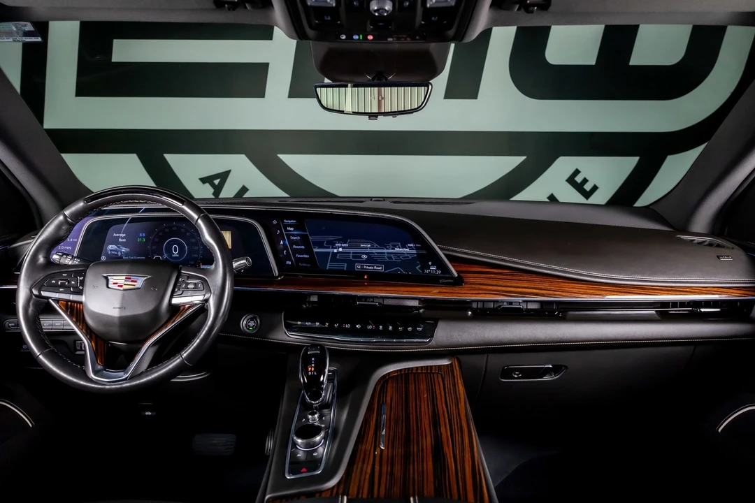 2023 Cadillac Escalade 5th Gen - Image 2 of 21
